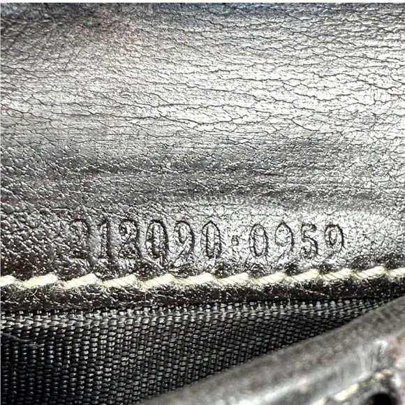AUTHENTIC GUCCI GG WALLET - Picture 3 of 14
